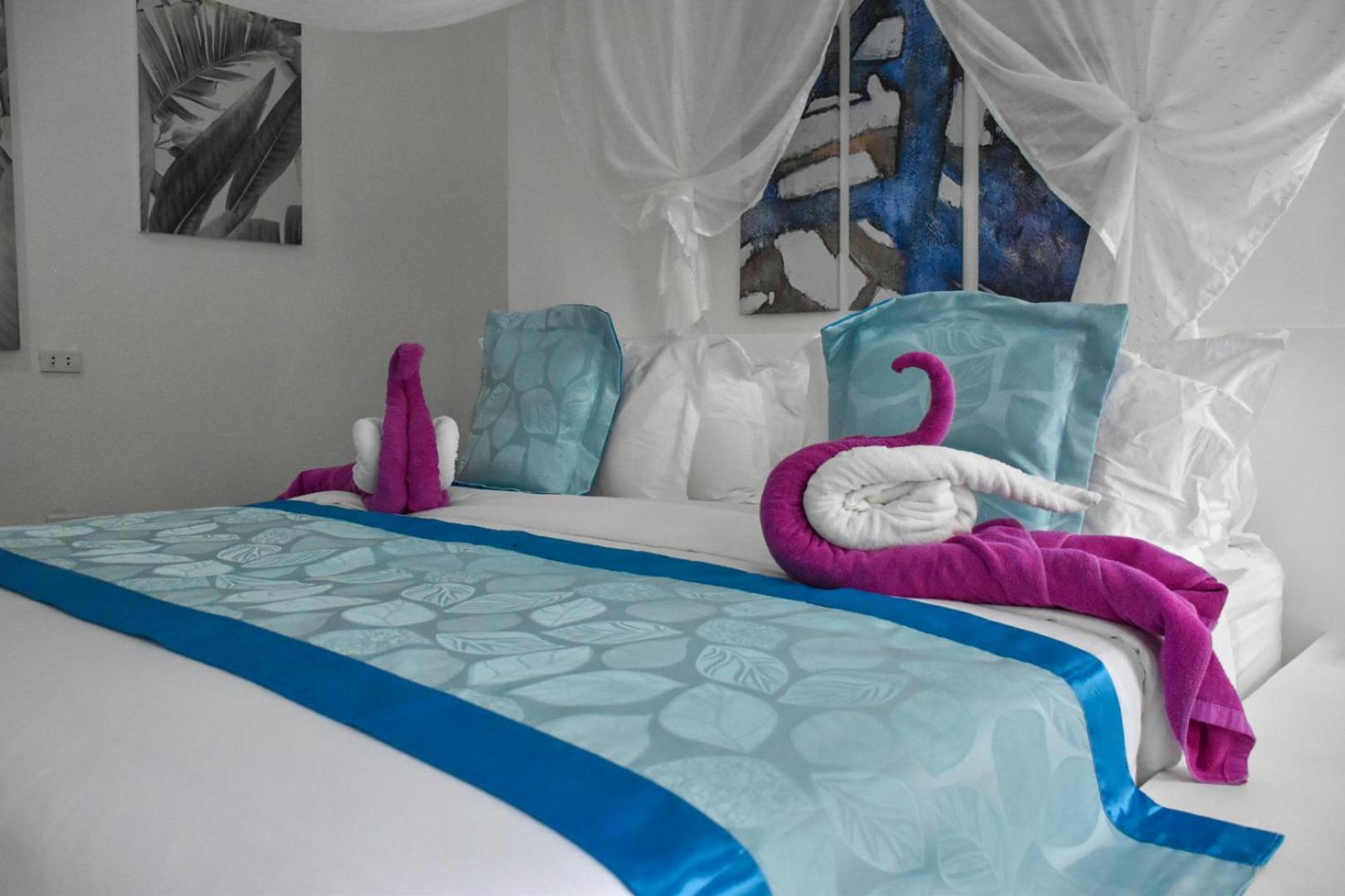 Carpe Diem Villas & Resort Puerto Princesa Екстериор снимка