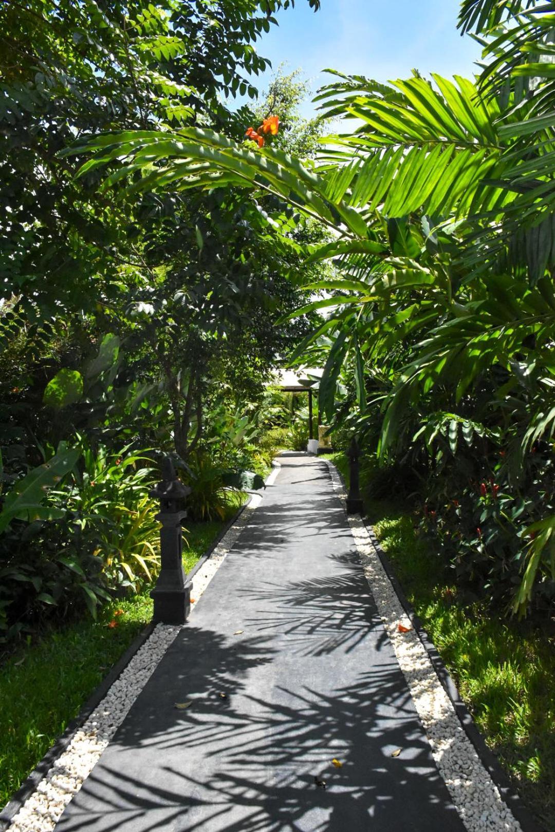 Carpe Diem Villas & Resort Puerto Princesa Екстериор снимка